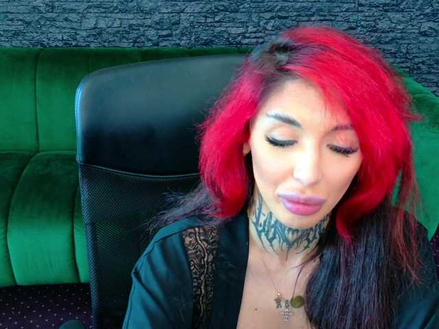 CassyFoxyy live webcam show