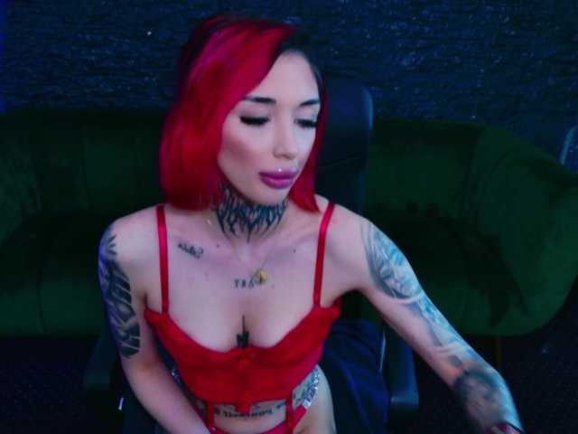 CassyFoxyy live cam on BongaCams