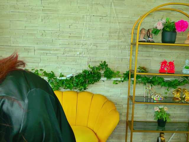 CassyFoxyy live webcam show