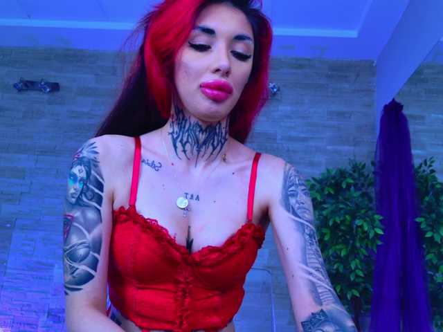 CassyFoxyy live webcam show