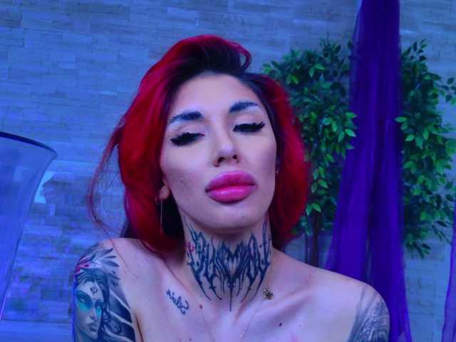 CassyFoxyy live webcam show