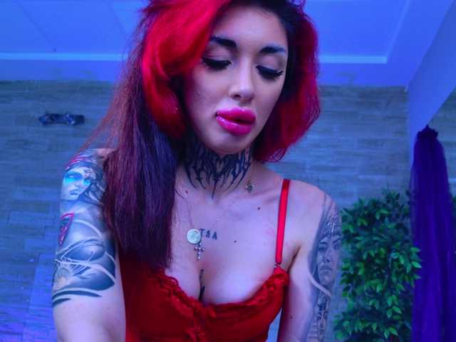 CassyFoxyy live webcam show