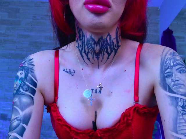 CassyFoxyy live webcam show