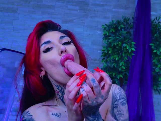 CassyFoxyy live webcam show