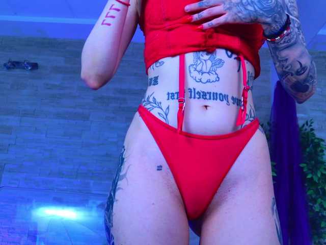 CassyFoxyy live webcam show