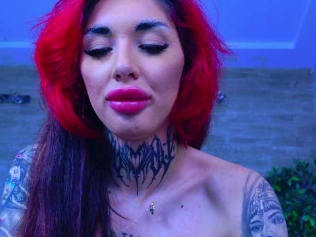 CassyFoxyy live cam on BongaCams