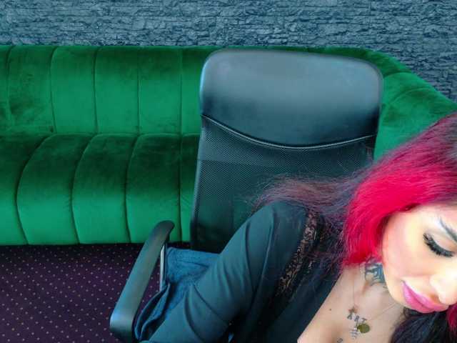 CassyFoxyy live webcam show