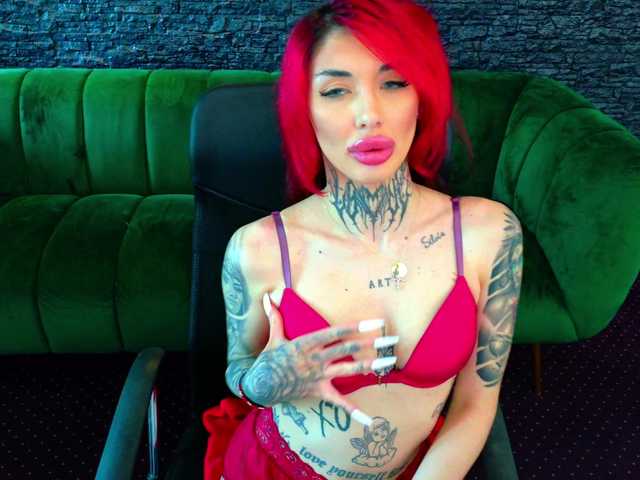 CassyFoxyy live cam on BongaCams