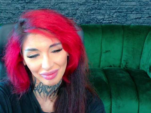 CassyFoxyy live webcam show
