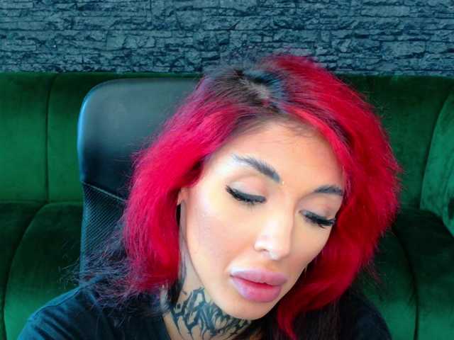 CassyFoxyy live webcam show