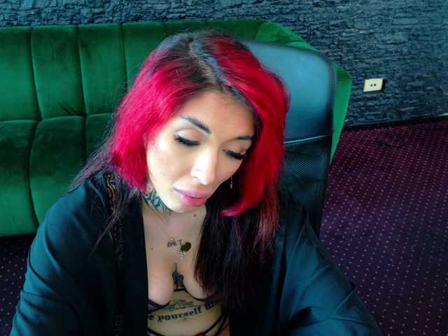 CassyFoxyy live webcam show