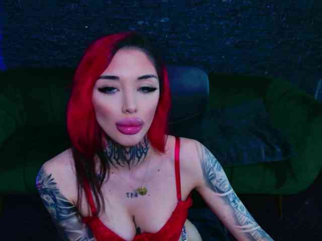 CassyFoxyy - Girl 