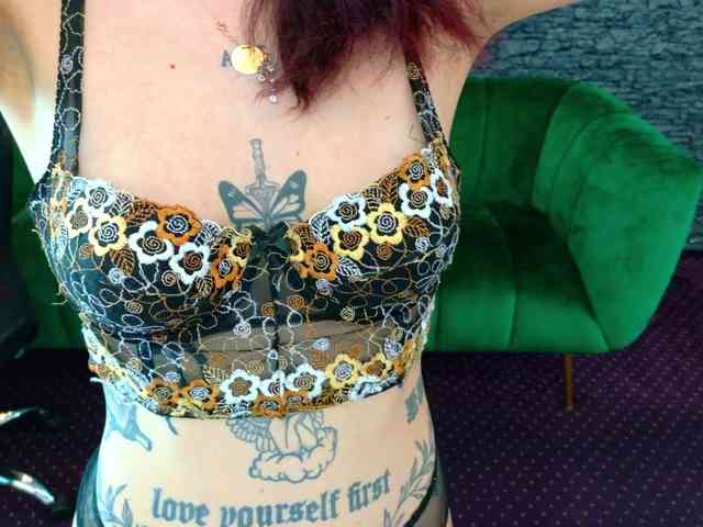 CassyFoxyy CassyFoxyy