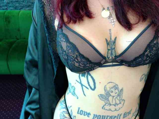 CassyFoxyy webcam