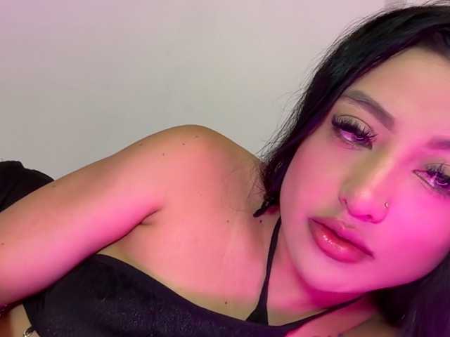 le modèle candyhott9a est en webcam porno dans un show sur le site bongacams, il possède les tags suivants: Latino/Hispanic,Brunette,Shaved