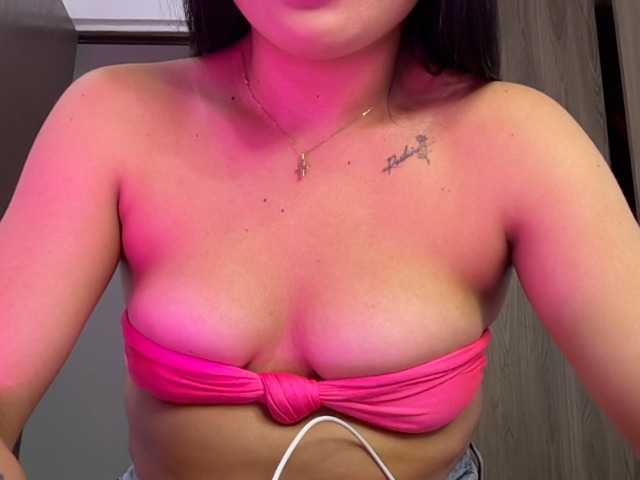 candyhott9a live cam on BongaCams