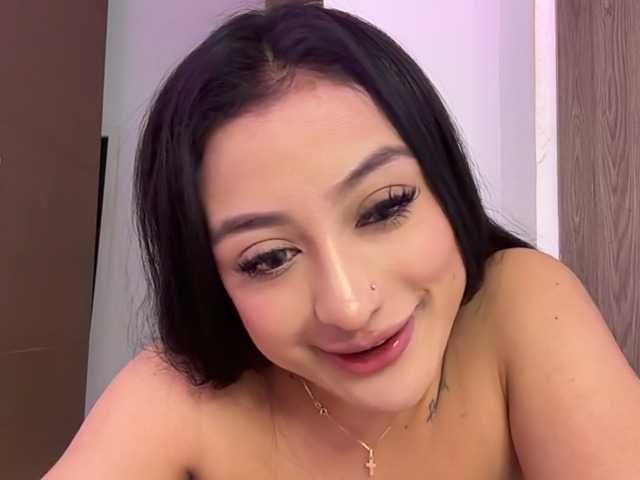 candyhott9a live cam on BongaCams