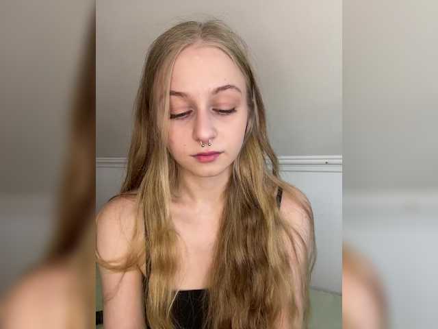 MiaMeowaaa live cam on BongaCams