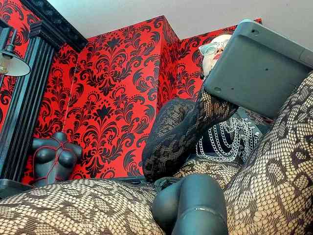 MissKathyFox webcam