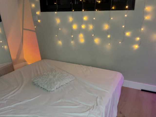 AliceElfy live cam on BongaCams