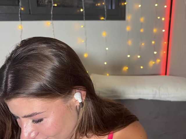 AliceElfy live cam