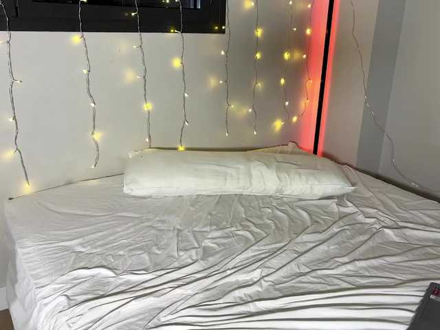 AliceElfy live cam on BongaCams