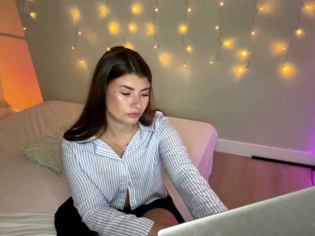 AliceElfy live cam on BongaCams