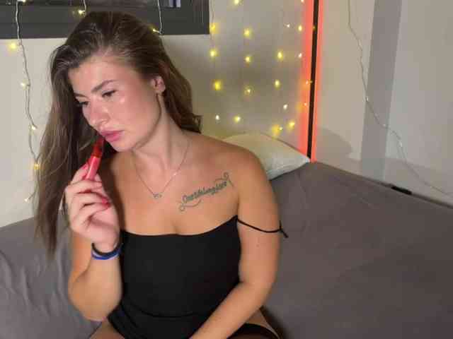 AliceElfy webcam