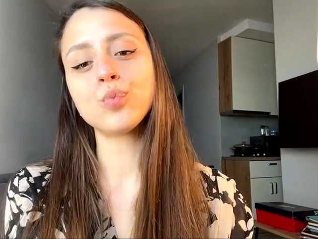 GeneviveLaudato live cam on BongaCams
