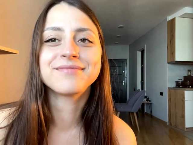 GeneviveLaudato live cam on BongaCams