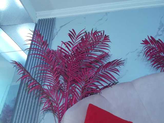 LizzyRaven live cam on BongaCams