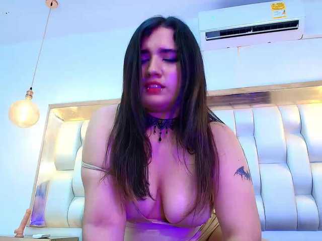 LizzyRaven live cam on BongaCams