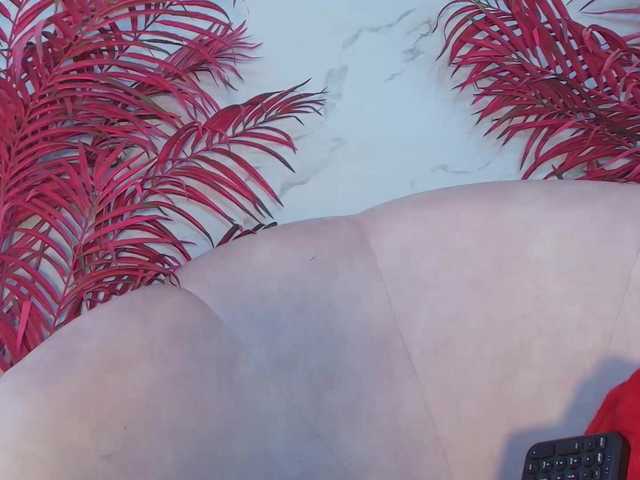 LizzyRaven live cam on BongaCams