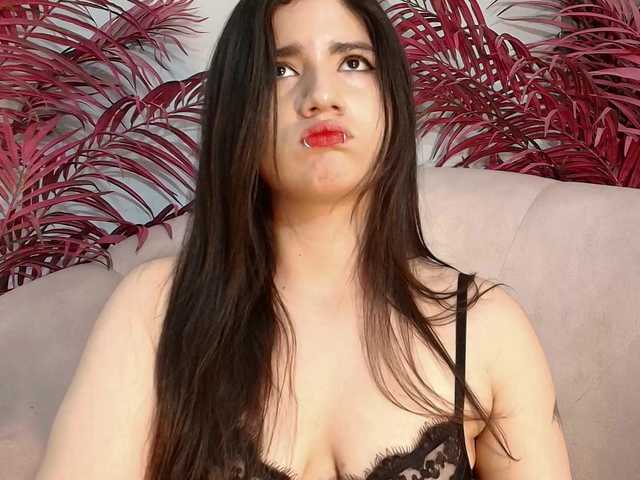 LizzyRaven live cam on BongaCams