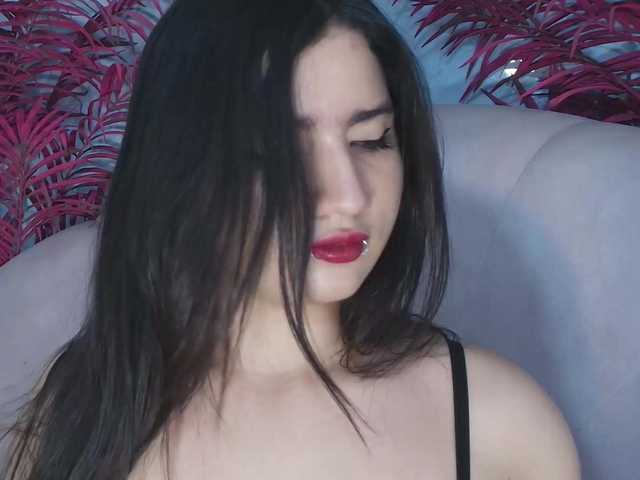 LizzyRaven live cam on BongaCams