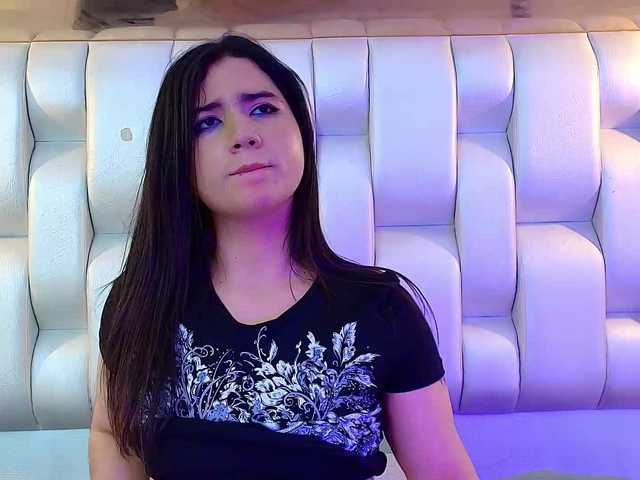 LizzyRaven live webcam show