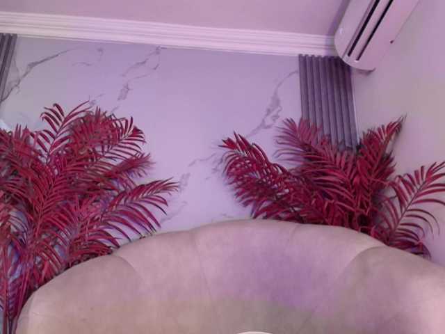 LizzyRaven live cam on BongaCams