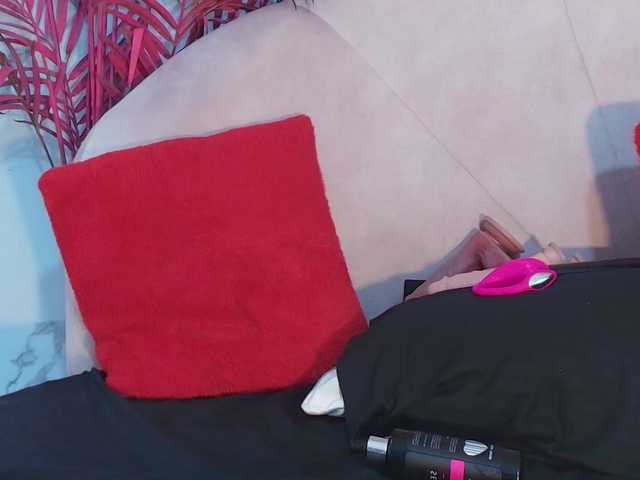 LizzyRaven live cam on BongaCams