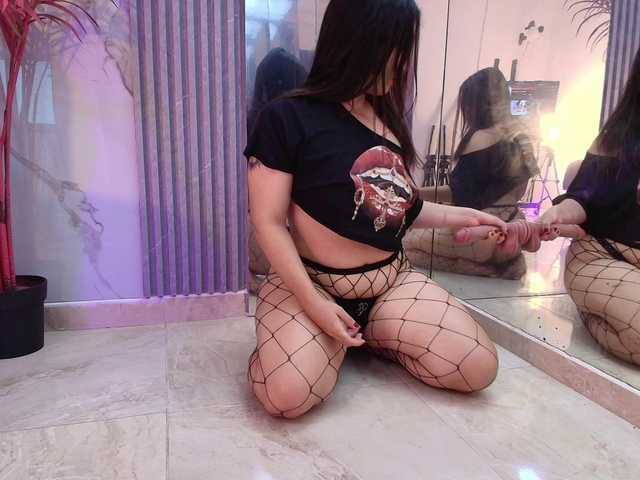 LizzyRaven live cam on BongaCams