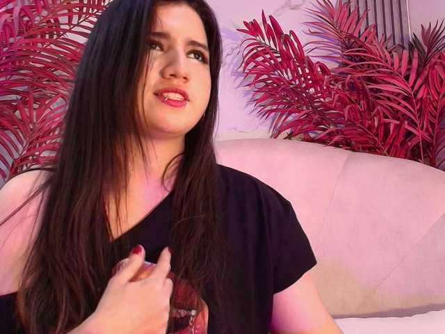 LizzyRaven live cam on BongaCams