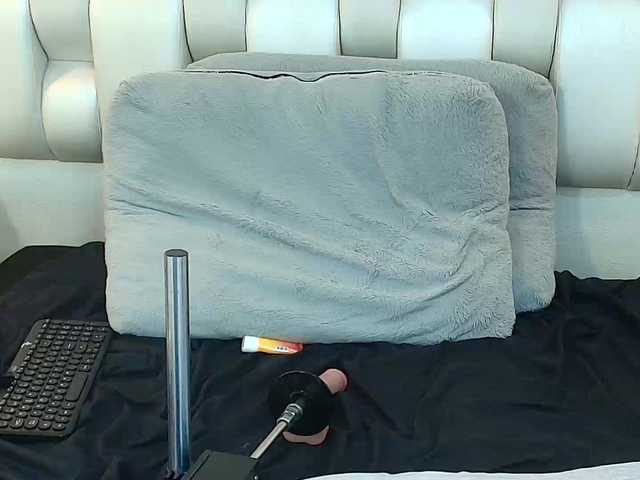 LizzyRaven live cam on BongaCams