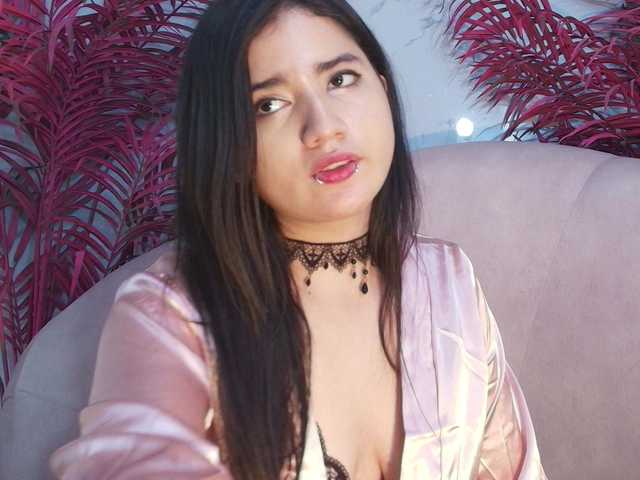 LizzyRaven live cam on BongaCams