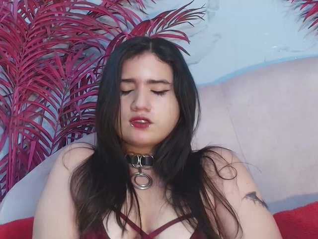 LizzyRaven live cam on BongaCams