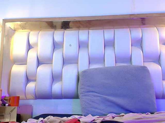 LizzyRaven live webcam show