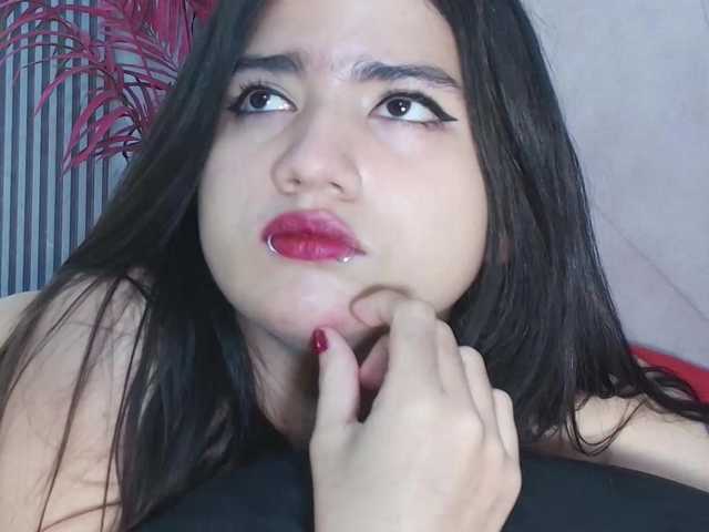 LizzyRaven live cam on BongaCams