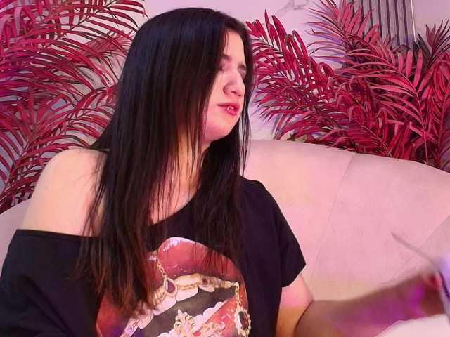 LizzyRaven live cam on BongaCams