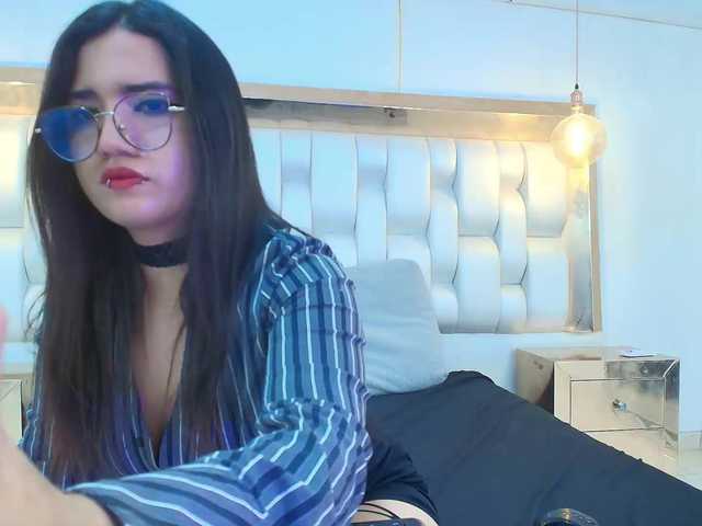 LizzyRaven live cam on BongaCams