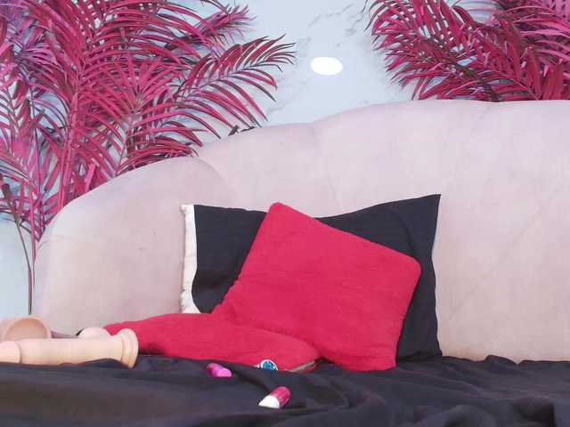 LizzyRaven live cam on BongaCams