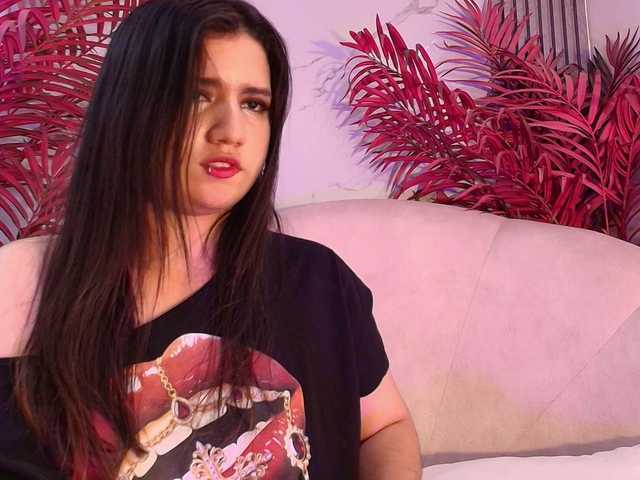 LizzyRaven live cam on BongaCams