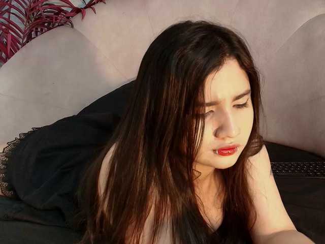 LizzyRaven live cam on BongaCams